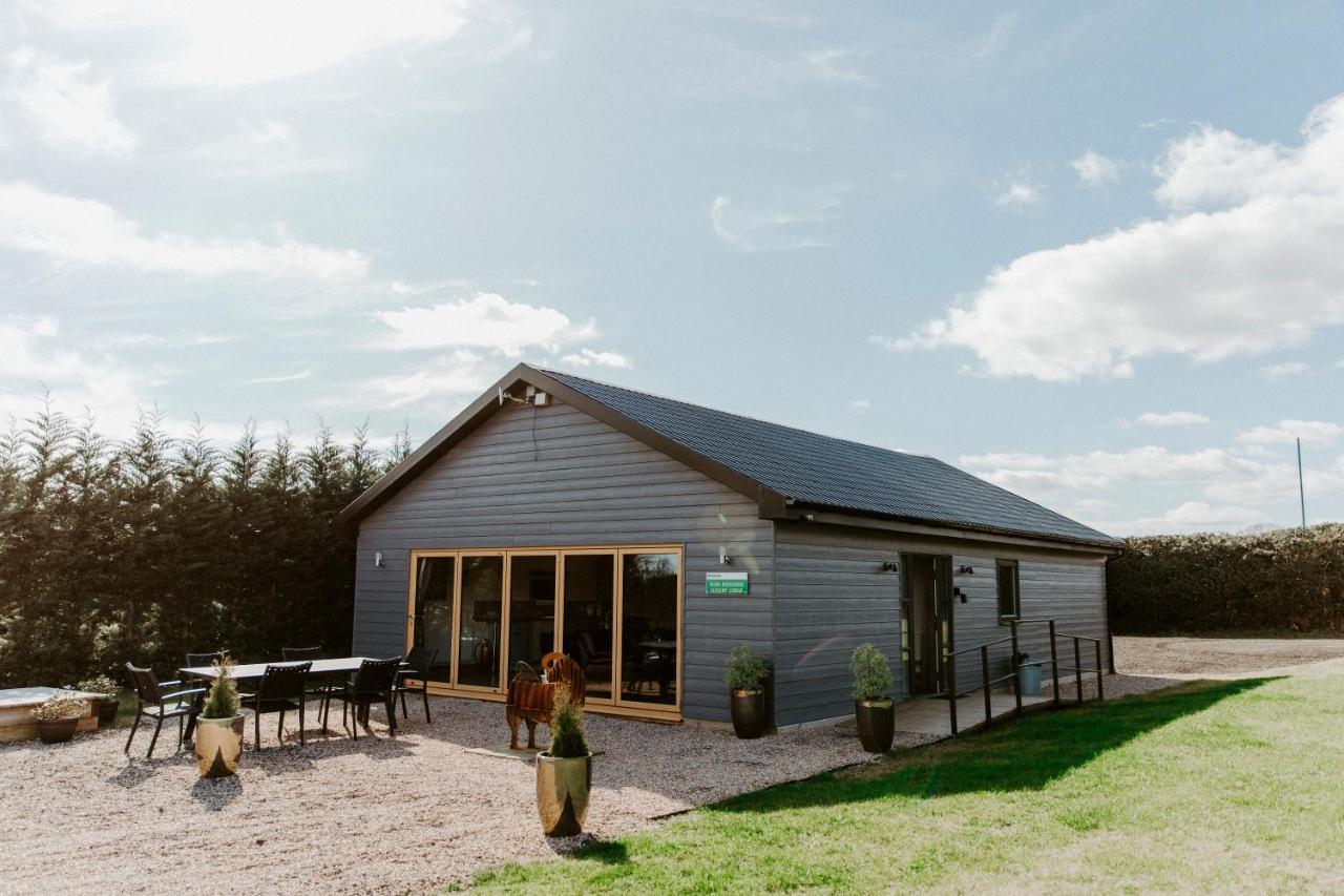 King Richard'S Luxury Lodge - Sleeps Up To 8 ,Dog Friendly ,Near Sherwood Forest At Fairview Farm In Nottingham Set In 88 Acres And Great For Groups,Family Gatherings,Corporate Events Exterior foto