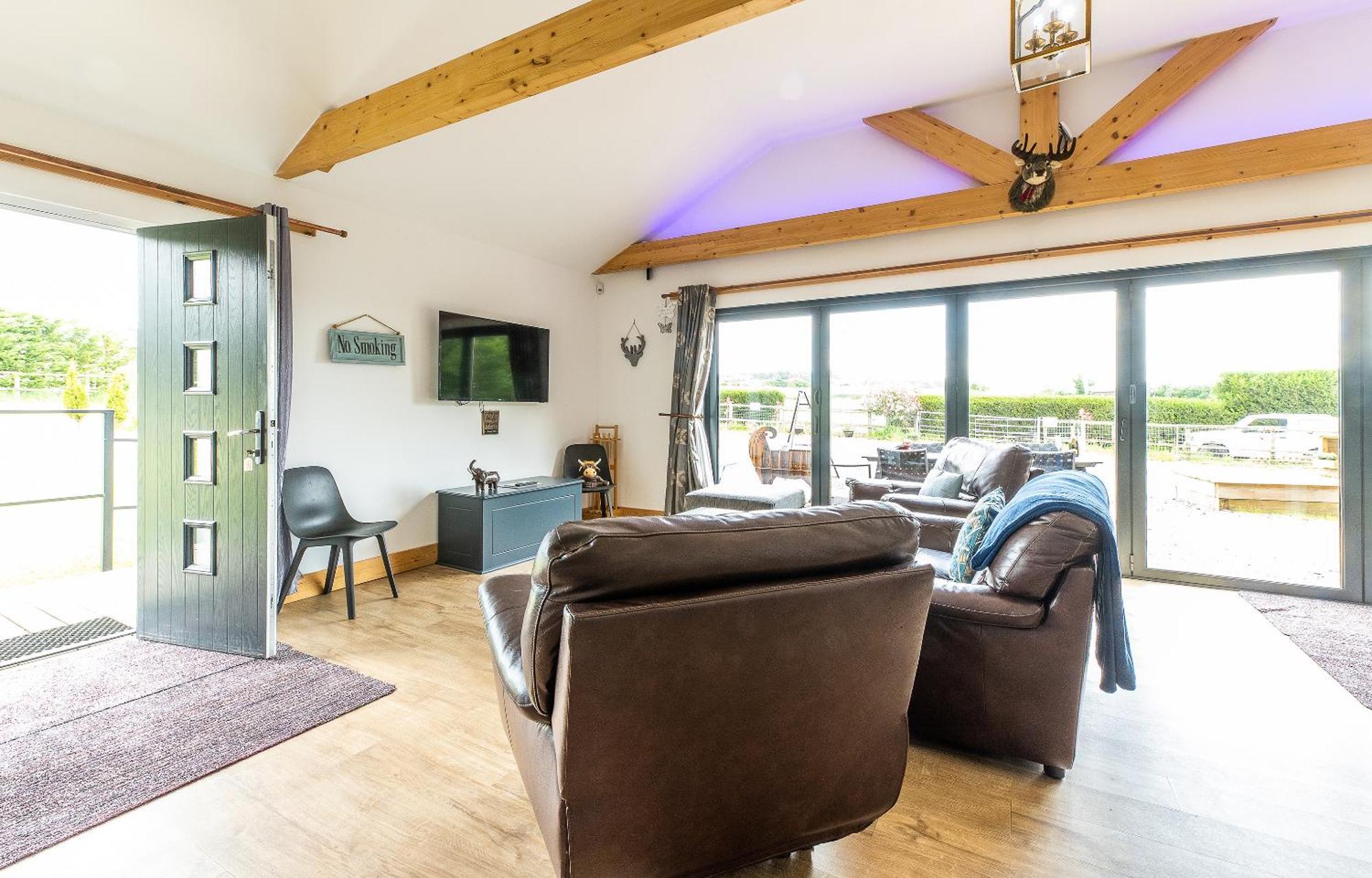 King Richard'S Luxury Lodge - Sleeps Up To 8 ,Dog Friendly ,Near Sherwood Forest At Fairview Farm In Nottingham Set In 88 Acres And Great For Groups,Family Gatherings,Corporate Events Exterior foto